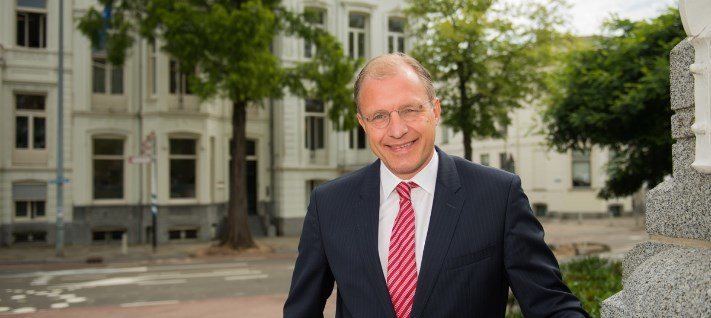 Mr. Jan Henk van der Velden, Wijn & Stael advocaten